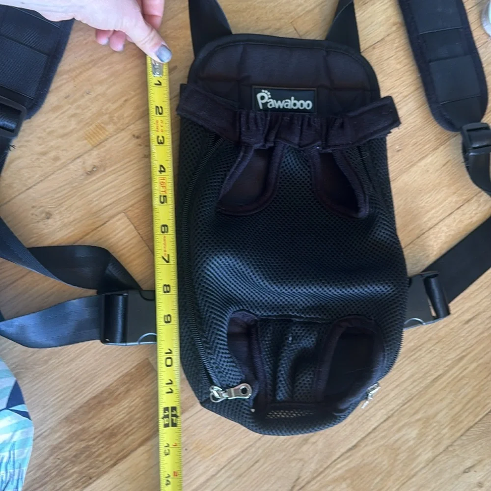 Paw-a-Boo Pet Carrier. Like New Condition. Size Medium